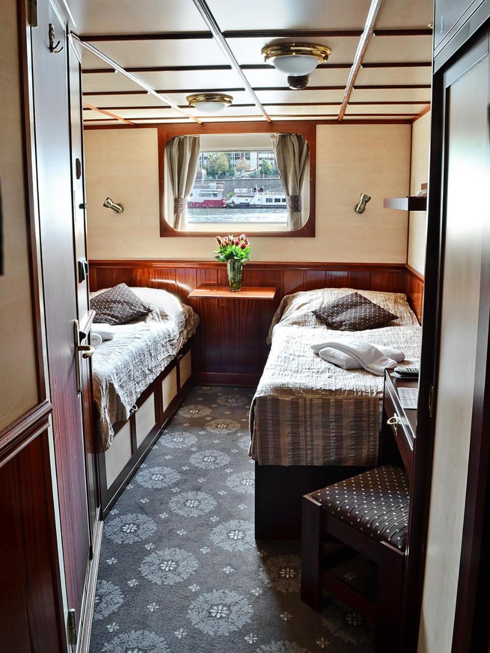 Florentina Boat Prague Exterior photo